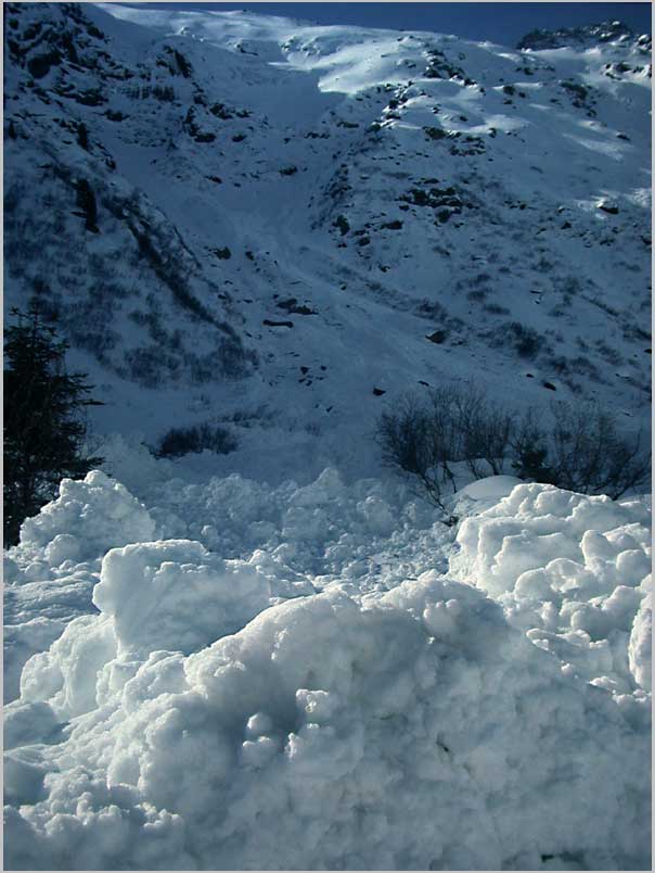 wet snow avalanche